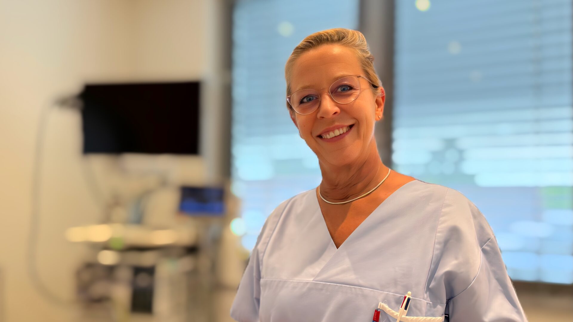 Dr. Nicole Feder
